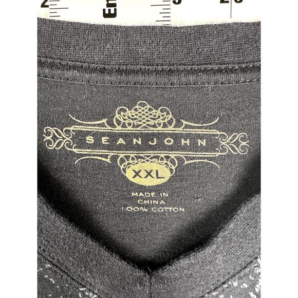 Sean John Embroidered Graphic Shirt Y2K Style Black White Gray Mens 2XL XXL 2010 - Picture 2 of 9